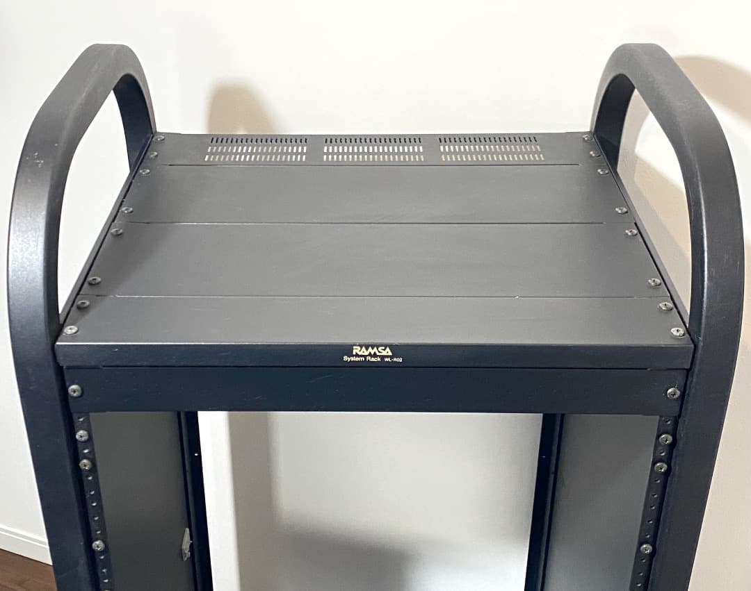 I*P様 動作品 RAMSA WU-L61 電源+システム ラック マウント用キ