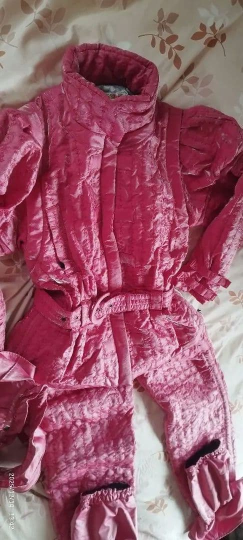スキーウェア　上下　ピンク キルティング