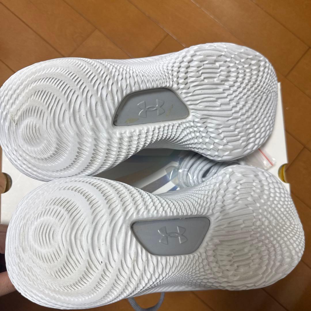 アンダーアーマー　カリー8 27.5㎝　CURRY8 バスケットボールシューズ