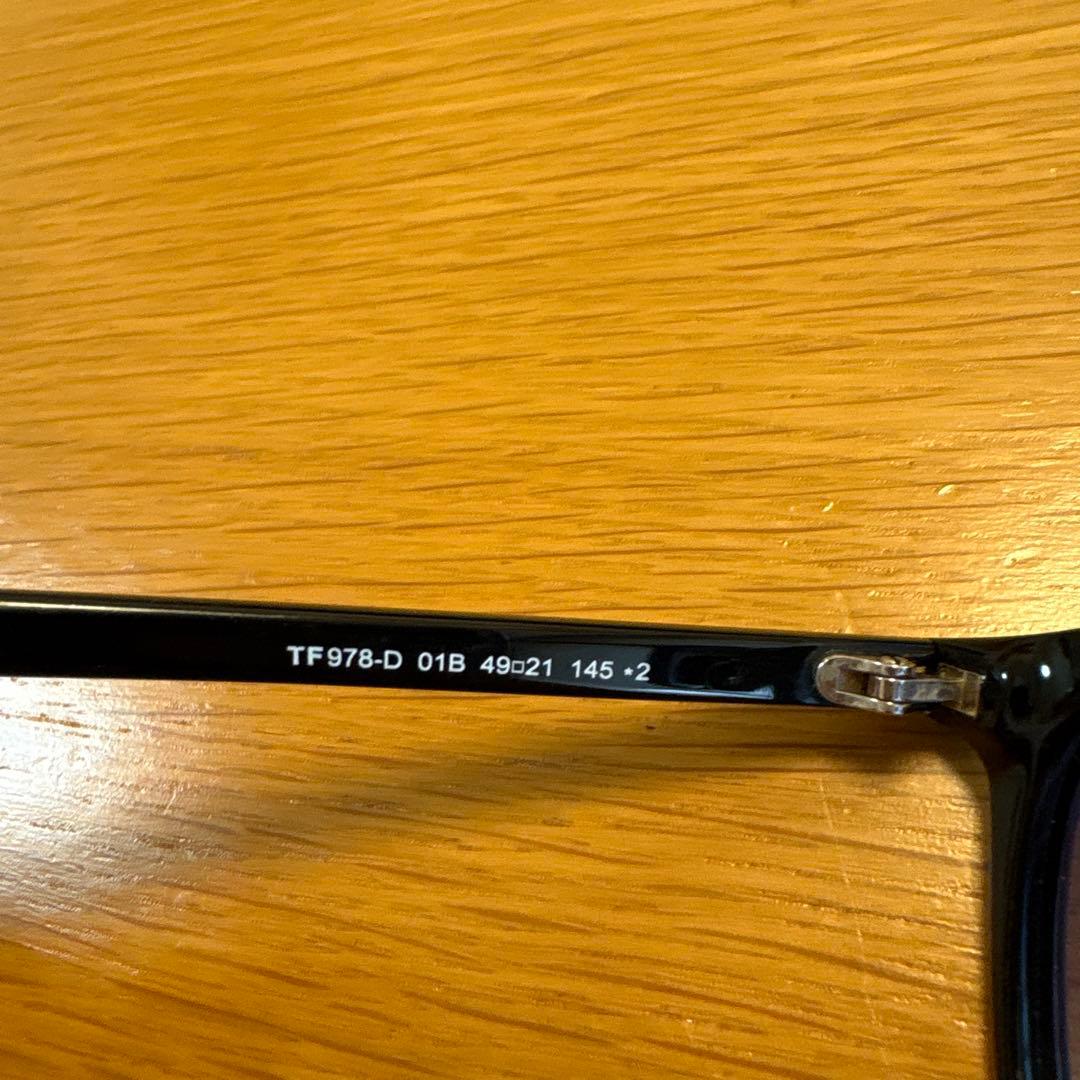 【美品】TOM FORD サングラスTF978-D