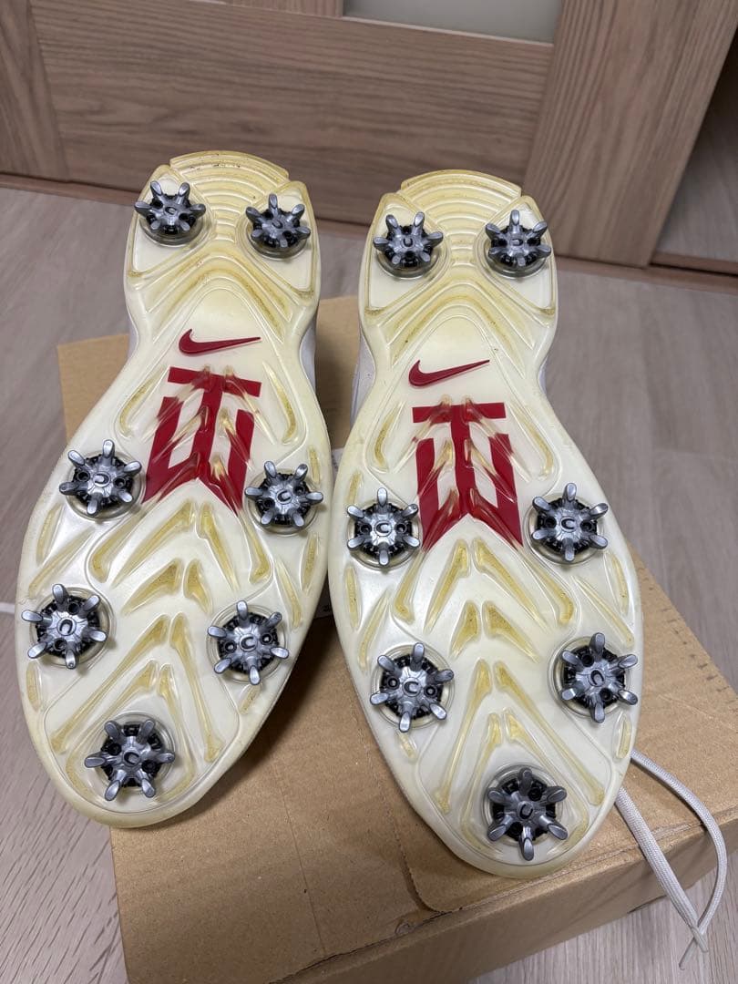 中古品タイガーウッズNIKE GOLF ナイキゴルフシューズ 26.5センチ