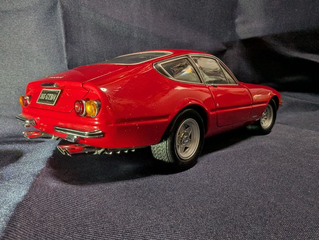 京商1/18Ferrari 365 GTB/4 赤 ミニカー