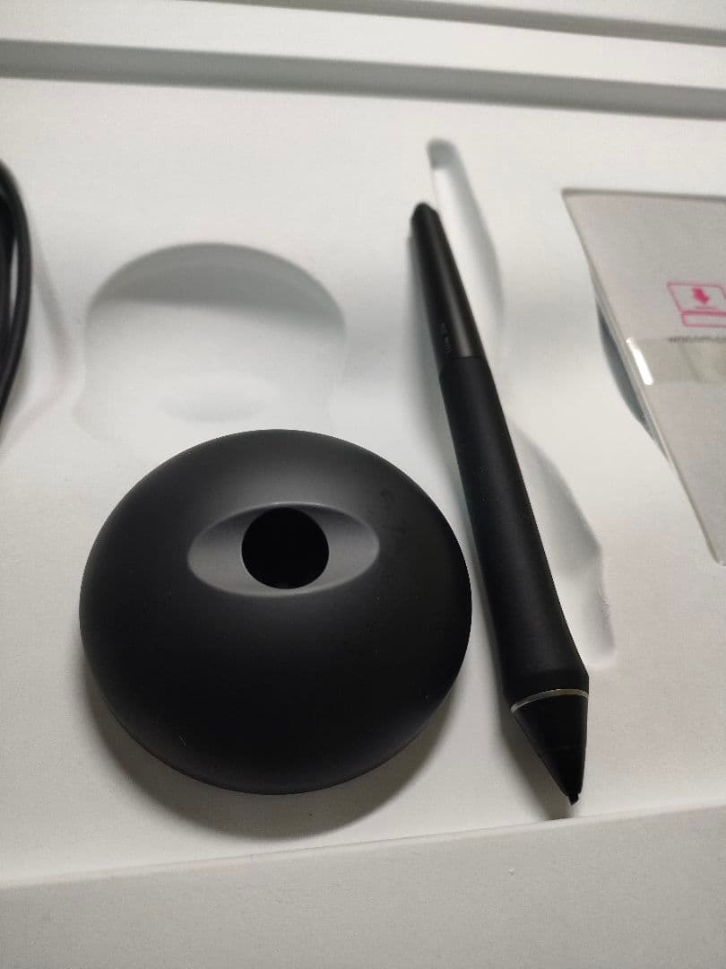 Wacom Intuos Pro Medium ペンタブレット 本体