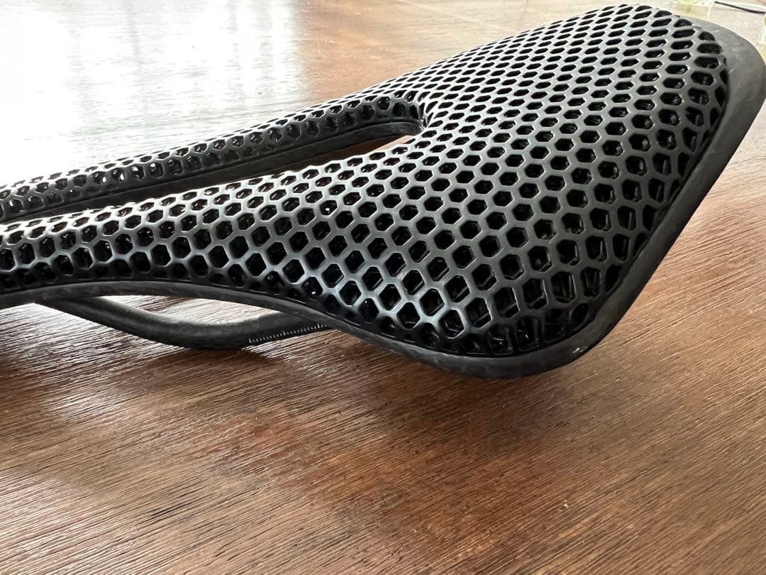 RYETカーボン3Dプリントサドル