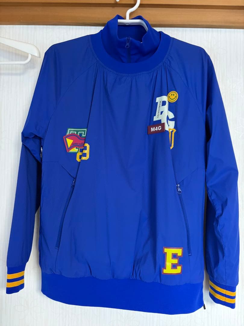 パーリーゲイツ　インナー付き フーディ