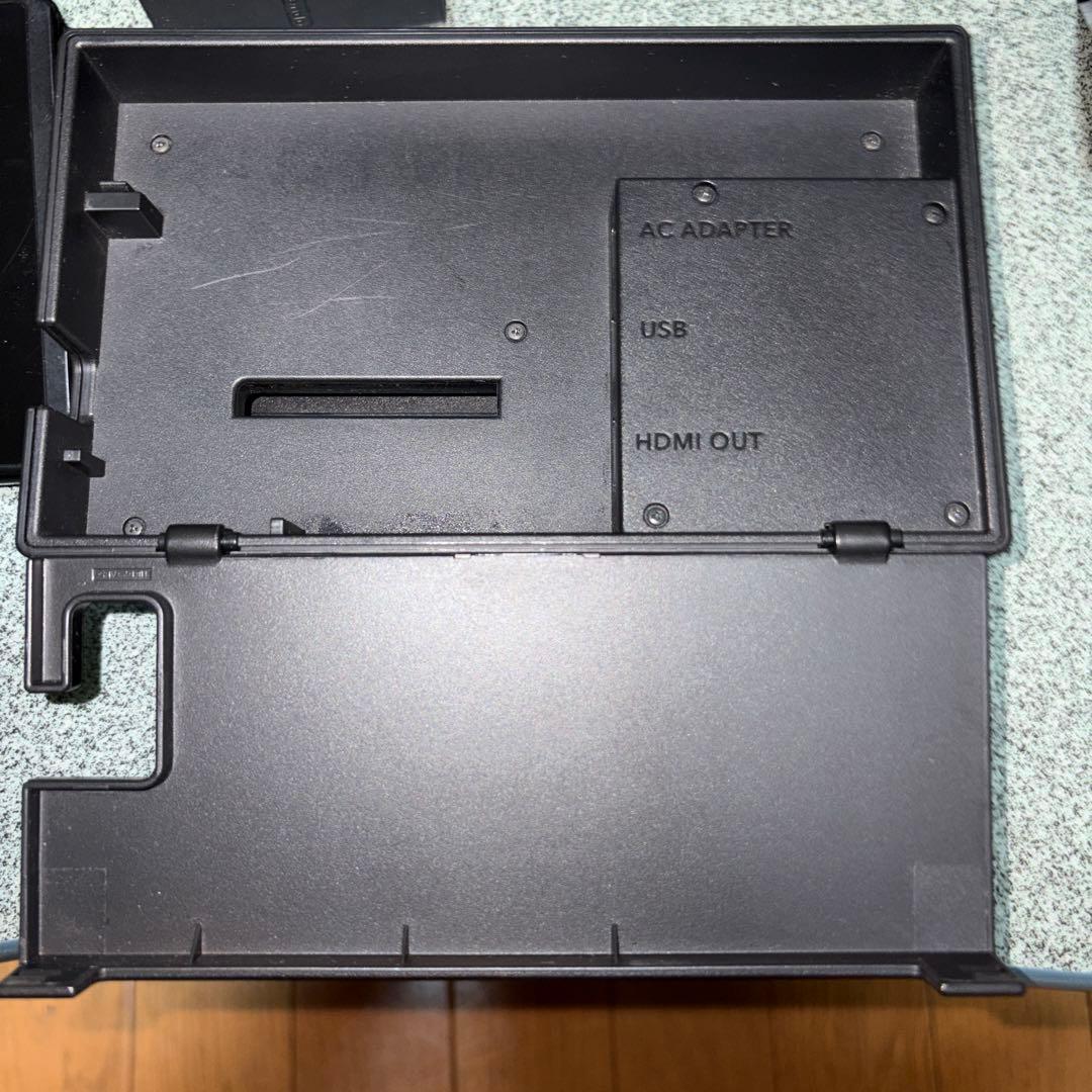 Nintendo Switch 本体+ 充電器 +ドック