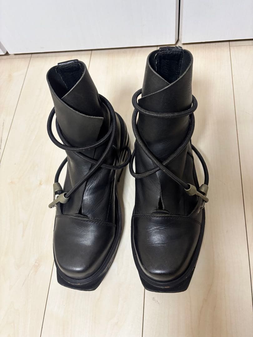 断捨離シャリ ダークビッケンバーグ　ワイヤーブーツ