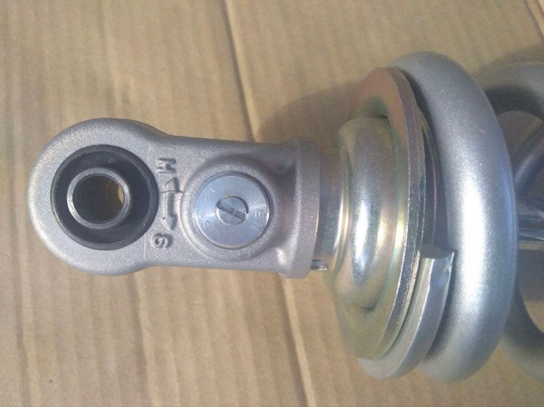 XSR900純正リヤサスペンション