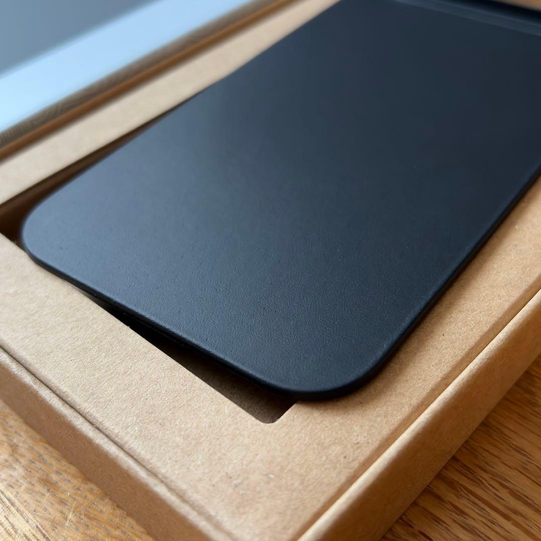 iPhoneアクセサリー NOMAD Magnetic Leather Back - iPhone Air