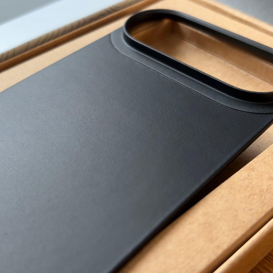 iPhoneアクセサリー NOMAD Magnetic Leather Back - iPhone Air