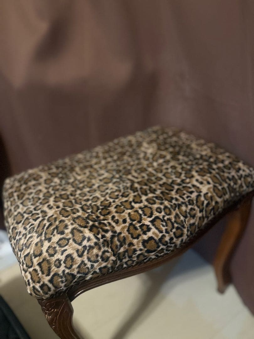 イタリア製猫脚スツール レオパード柄 (茶枠)