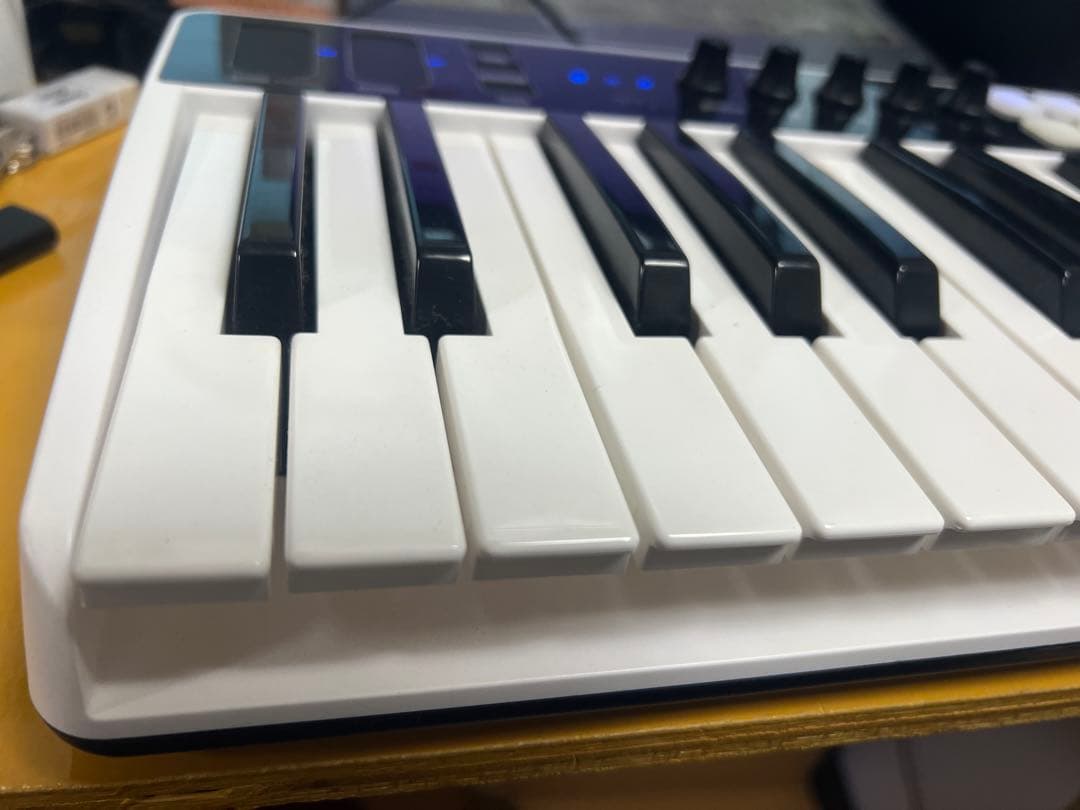 iRig Keys I/O 25 ケーブル2種類