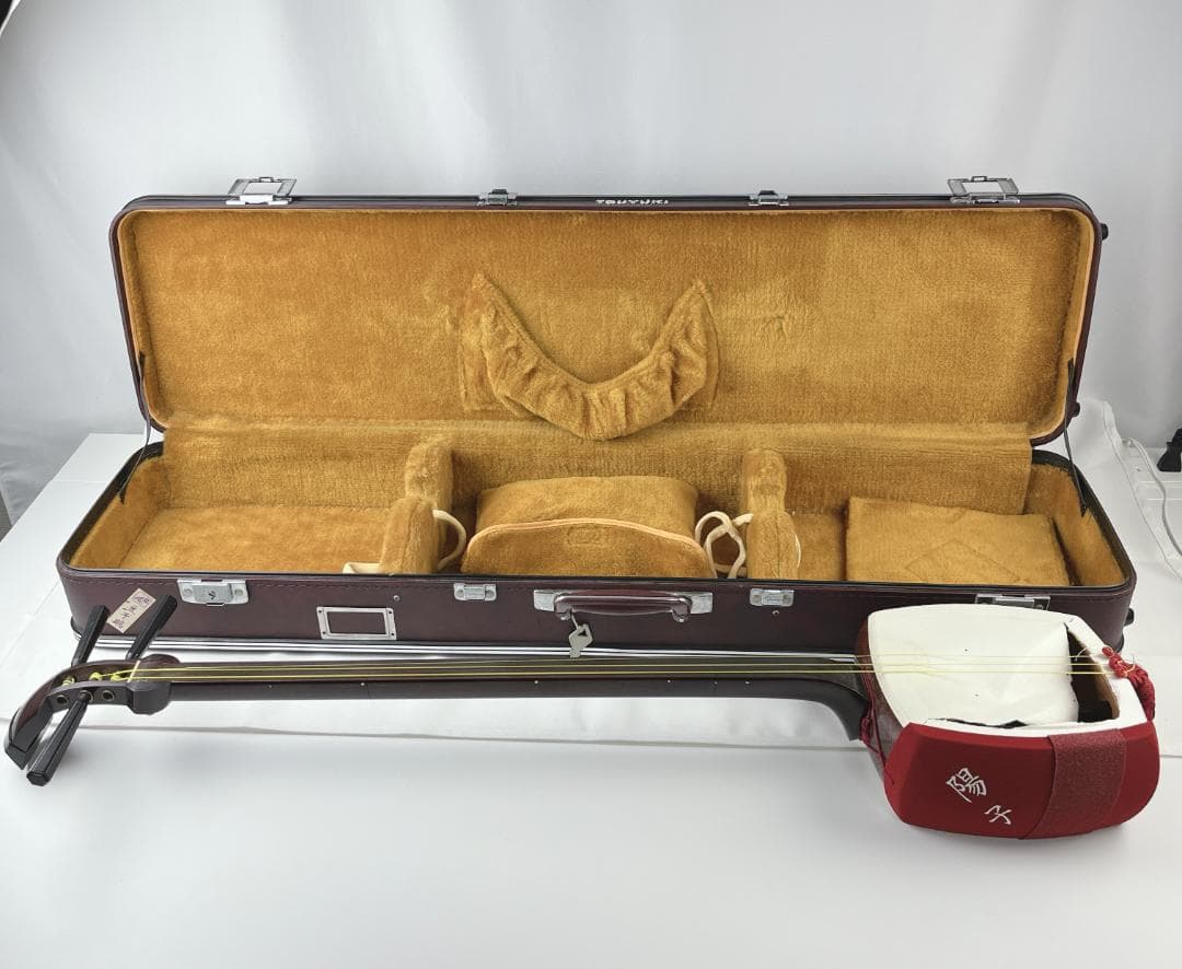 美品☘️ 三味線　紅木　トチ入り　中棹　約2.6cm　東さわり　ハードケース付