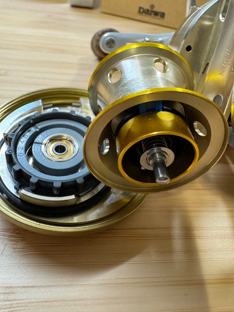 貴重な100番台ミリオネア初期型美品CV-Z105 機関良好　日本製