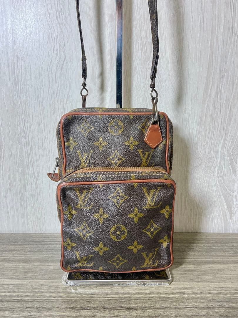 ルイヴィトン　ショルダーバッグ　モノグラム　ミニアマゾン　斜め掛け　レザー