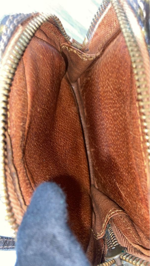 ルイヴィトン　ショルダーバッグ　モノグラム　ミニアマゾン　斜め掛け　レザー