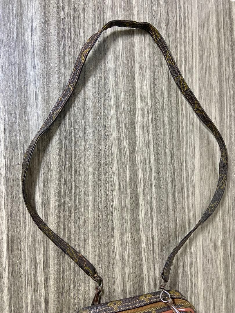 ルイヴィトン　ショルダーバッグ　モノグラム　ミニアマゾン　斜め掛け　レザー