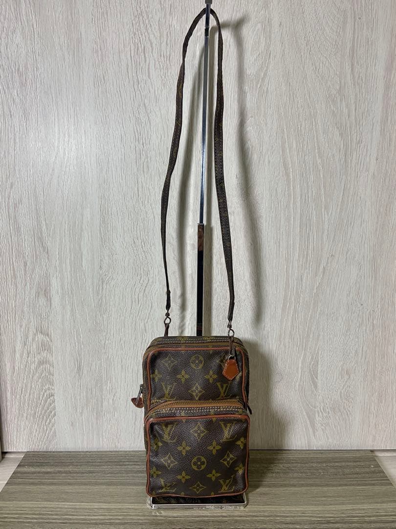 ルイヴィトン　ショルダーバッグ　モノグラム　ミニアマゾン　斜め掛け　レザー