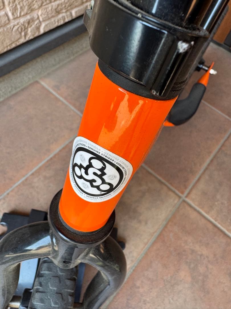 【極美品】STRIDER スポーツモデル 12インチ オレンジ 日本正規品