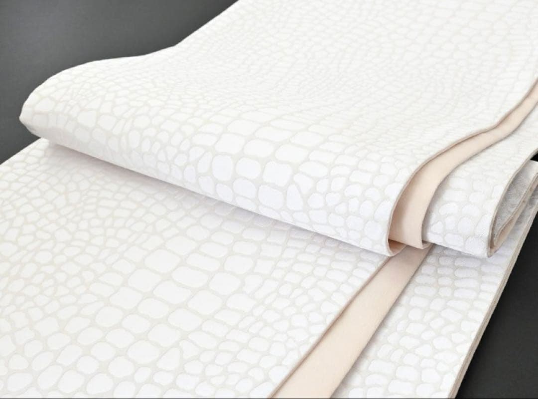 お仕立て上がり 振袖用 クロコ風 型押し柄 袋帯 日本製 六通 黒　ホワイト