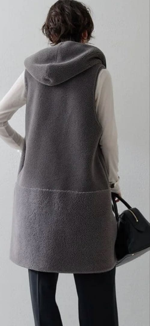 Whim Gazette（ウィムガゼット） フード付きグレーのロングベスト