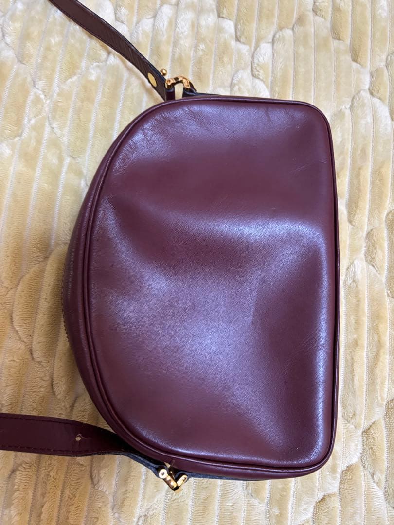 オールド　カルティエショルダーバック