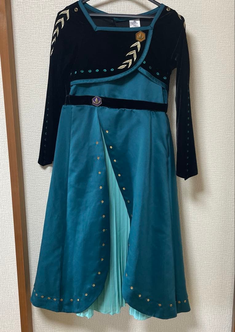 アナ女王　ドレス
