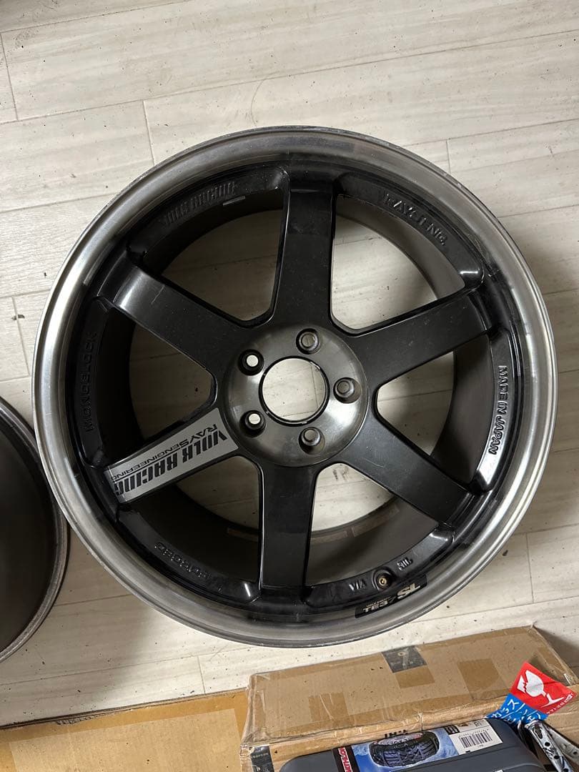 Rays te37 sl 18インチ 9.5j+22 pcd114.3 5穴