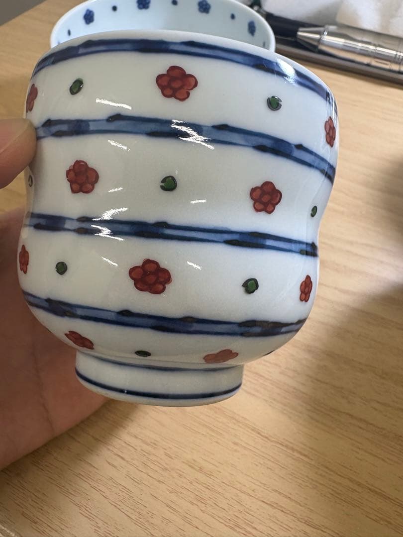 【源右衛門窯】 染錦赤梅小紋割飯碗、湯呑4点セット