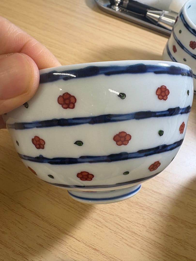 【源右衛門窯】 染錦赤梅小紋割飯碗、湯呑4点セット