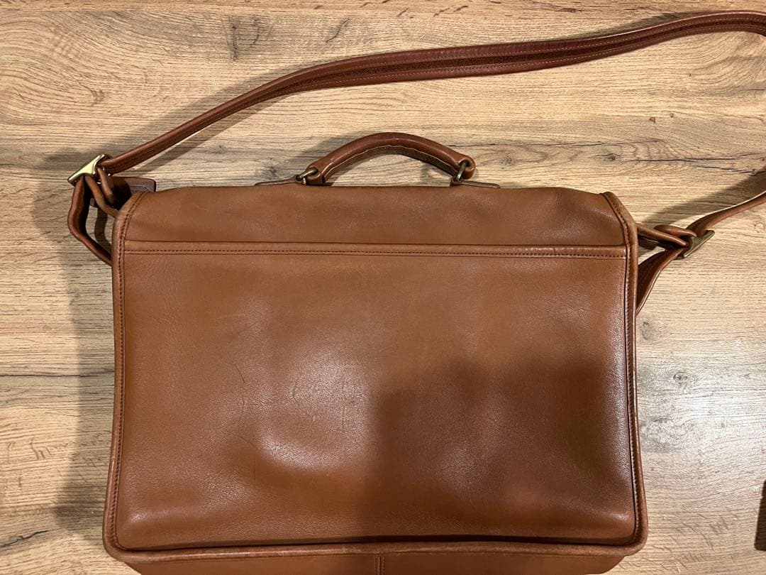 COACH ブラウンレザー ショルダーバッグ