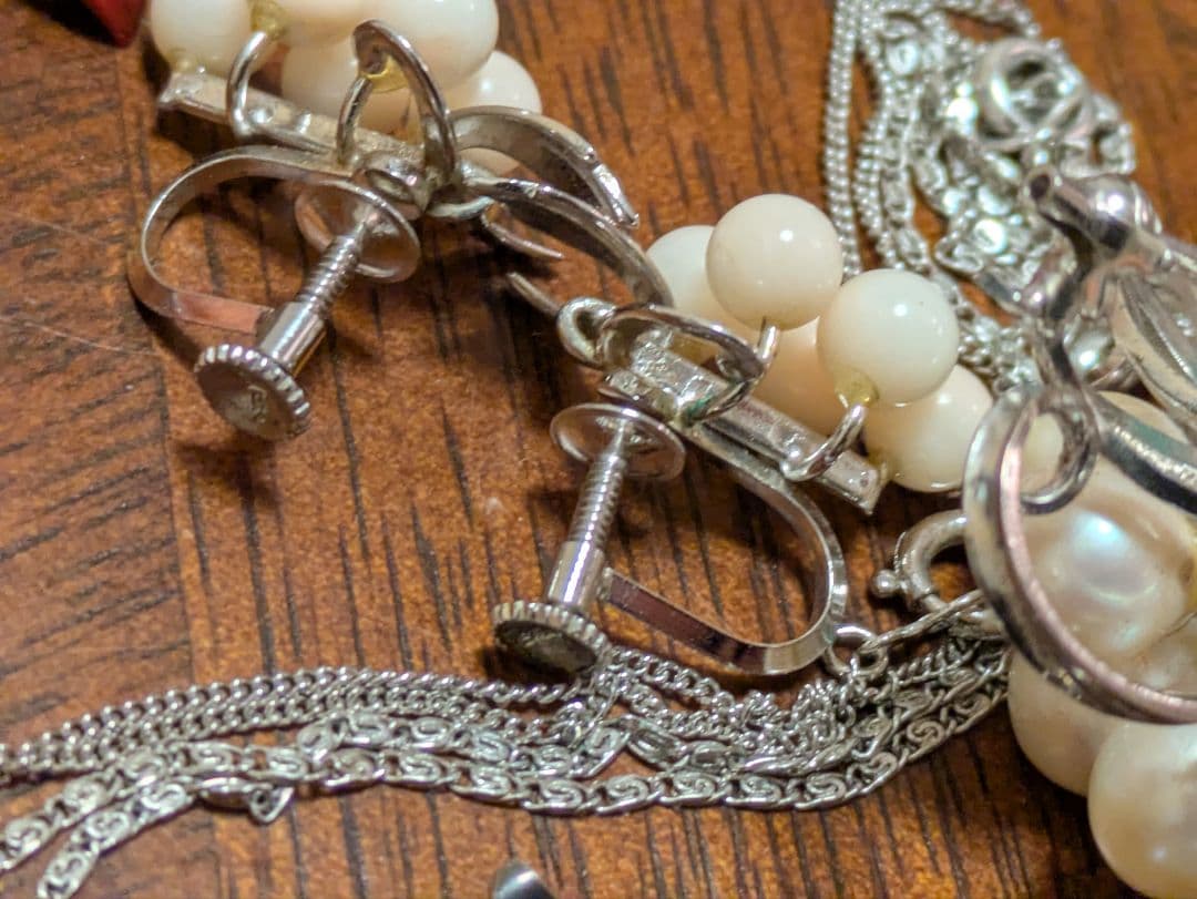 ビンテージ アクセサリー セット　未選別　未整理　不明宝石シルバーゴールドカラー