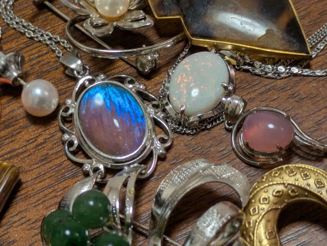 ビンテージ アクセサリー セット　未選別　未整理　不明宝石シルバーゴールドカラー