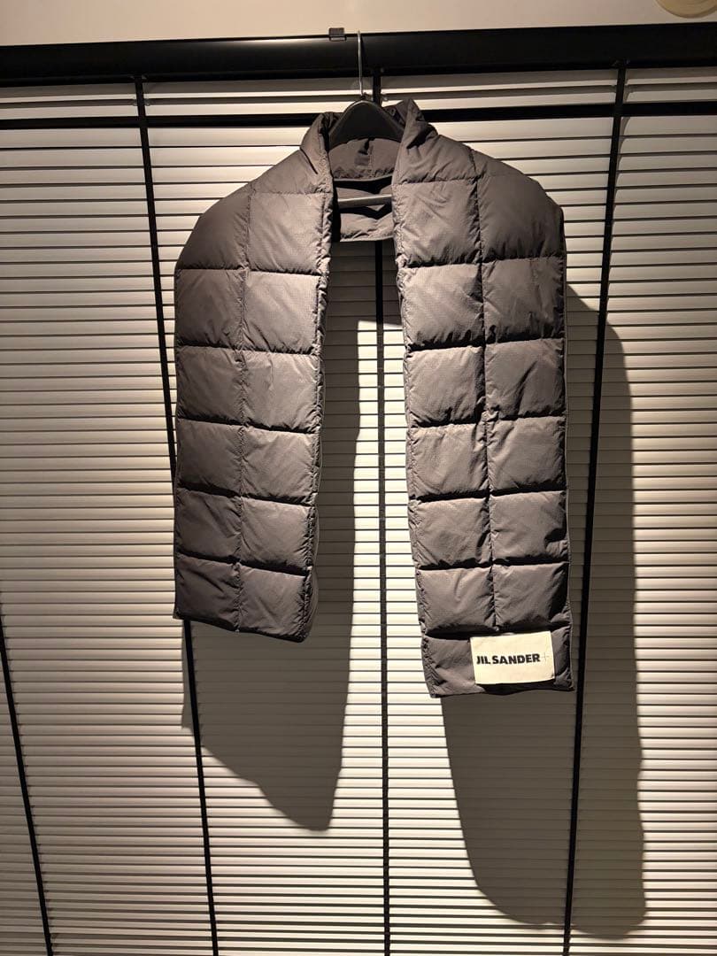JIL SANDER グレー ダウンキルティングマフラー