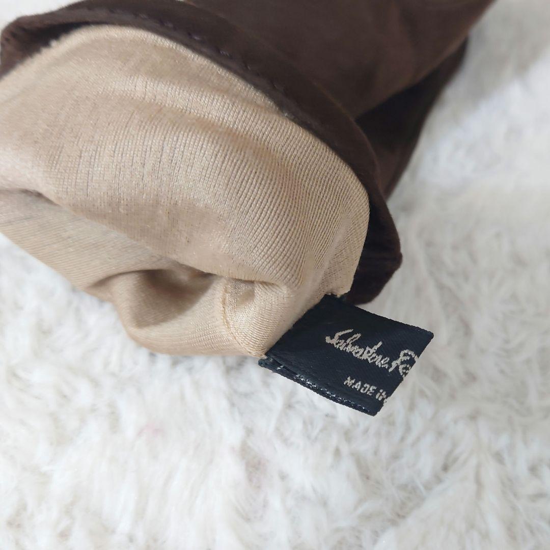 【美品】サルヴァトーレフェラガモ　ヴァラリボン　スエード　グローブ　手袋