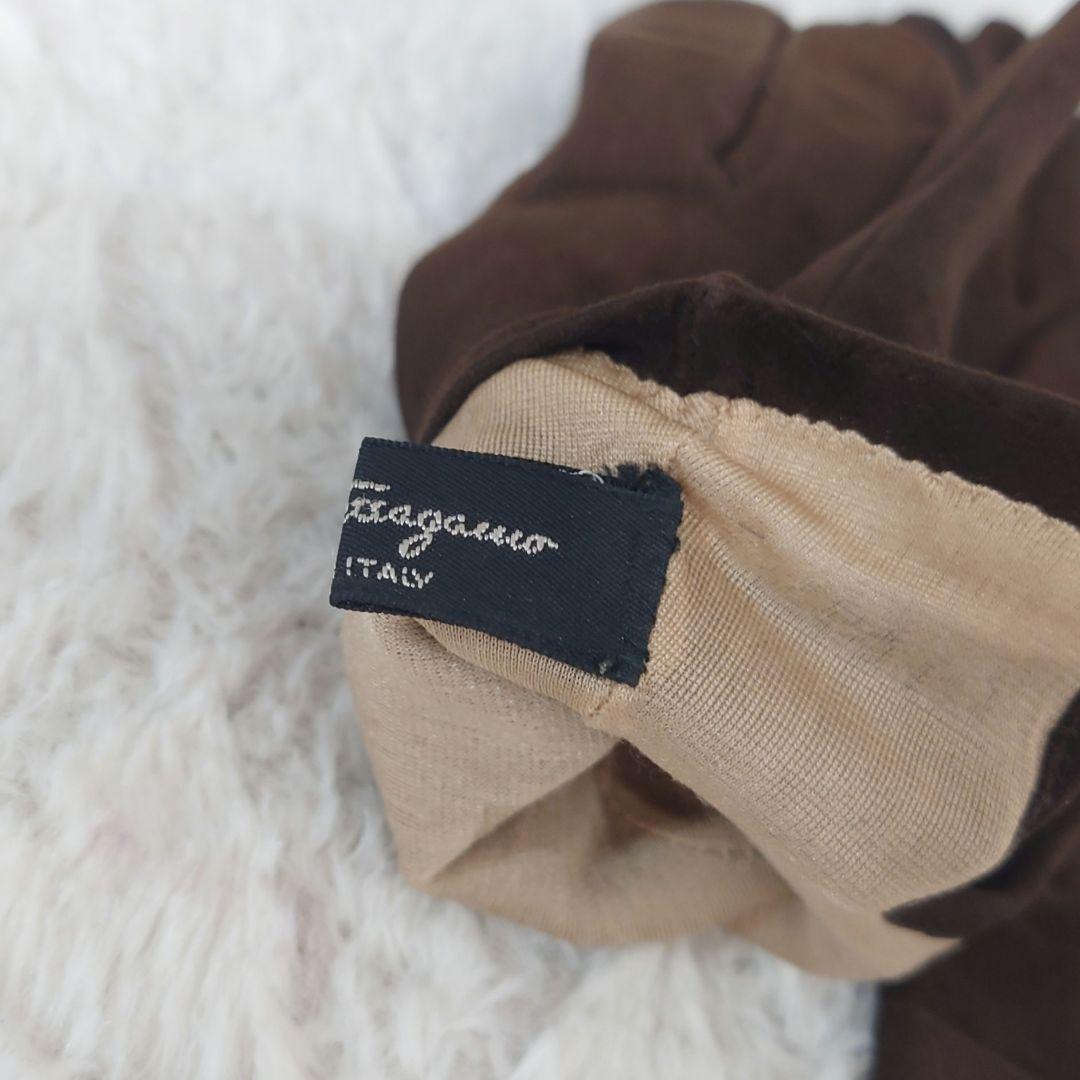 【美品】サルヴァトーレフェラガモ　ヴァラリボン　スエード　グローブ　手袋