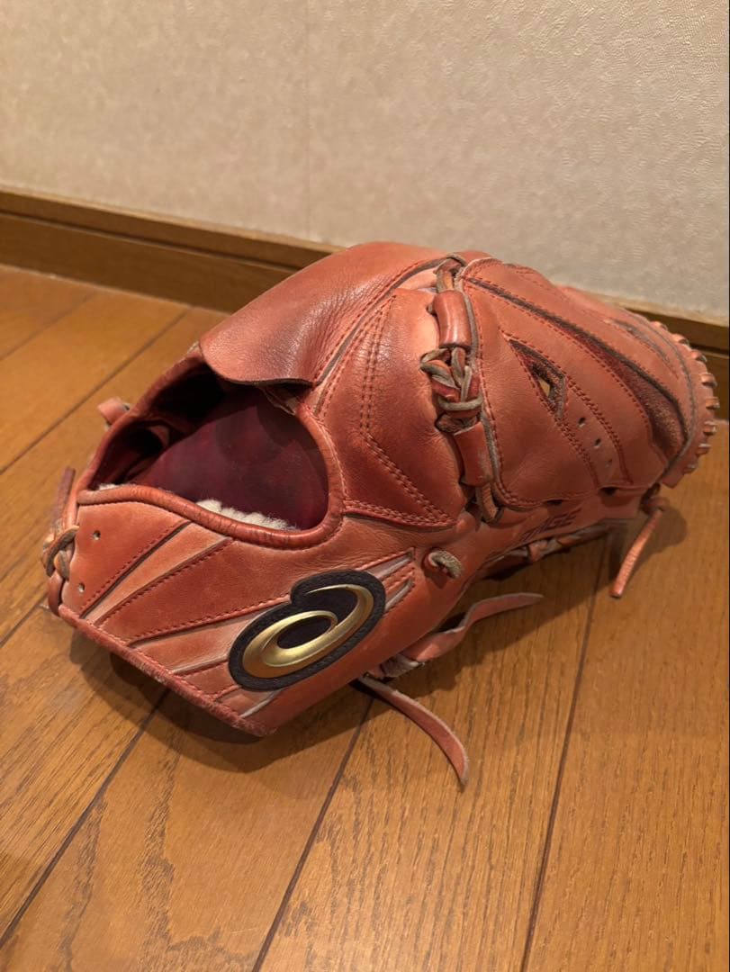アシックスゴールドステージ右投げ投手用レア
