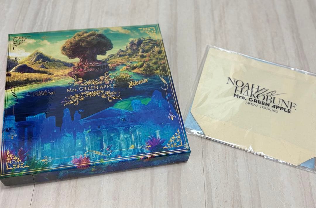 Mrs. GREEN APPLE 完全生産限定版（BOXとグッズのみ）特典付き