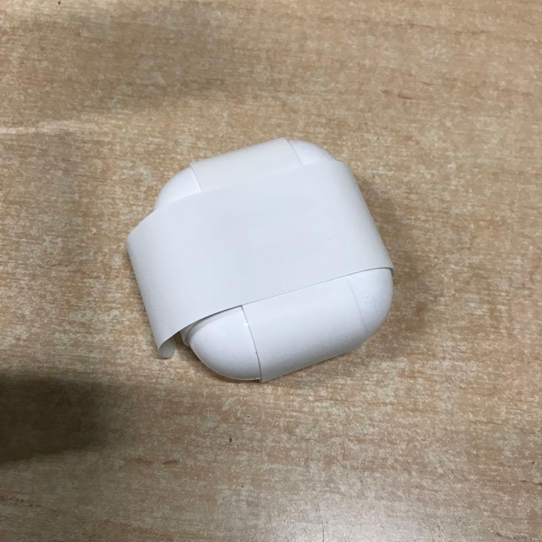 AirPods（第4世代）アクティブノイズキャンセリング搭載　①