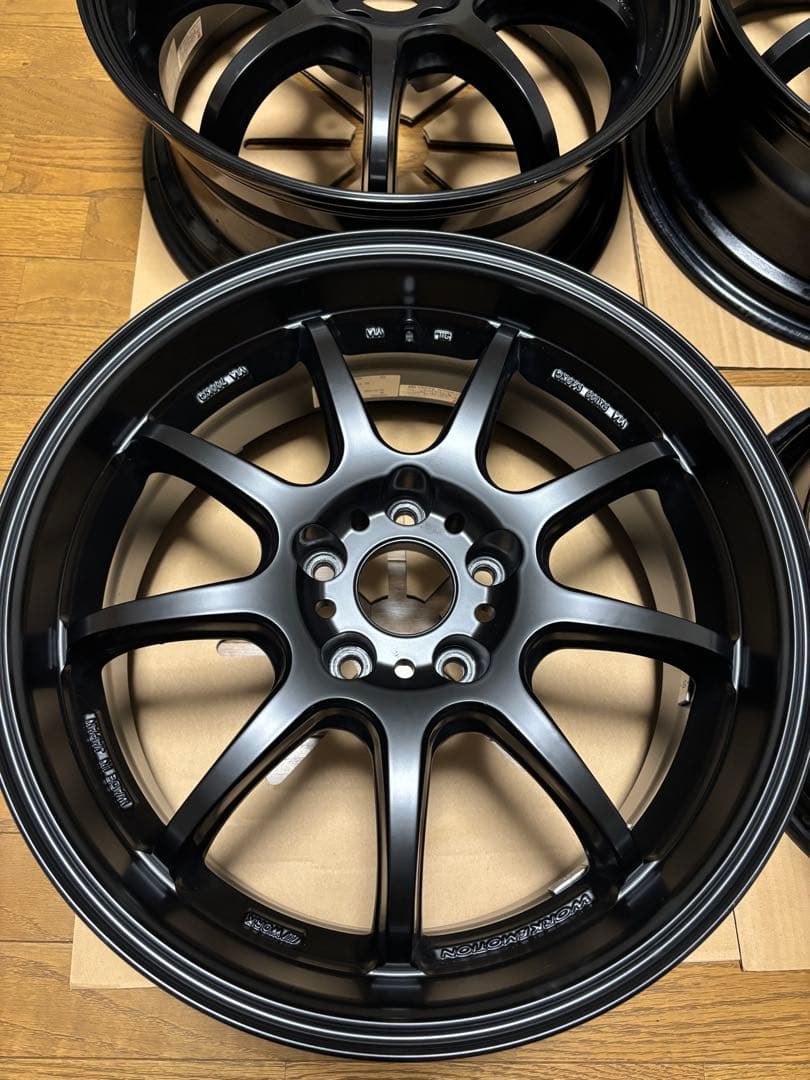 ワークエモーション D9R 18×7.5J+38 PCD114.30-5H 4本