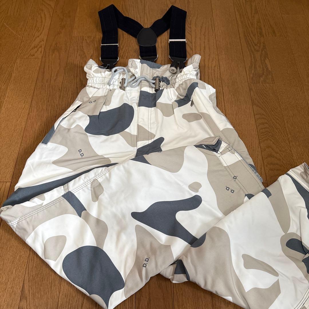 【美品】ホワイト・グレー迷彩 スノーボードウェア D.D.