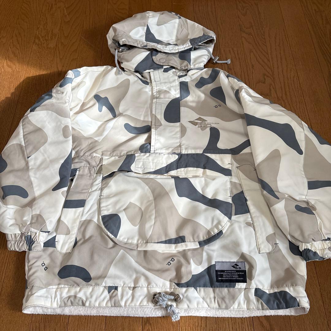 【美品】ホワイト・グレー迷彩 スノーボードウェア D.D.