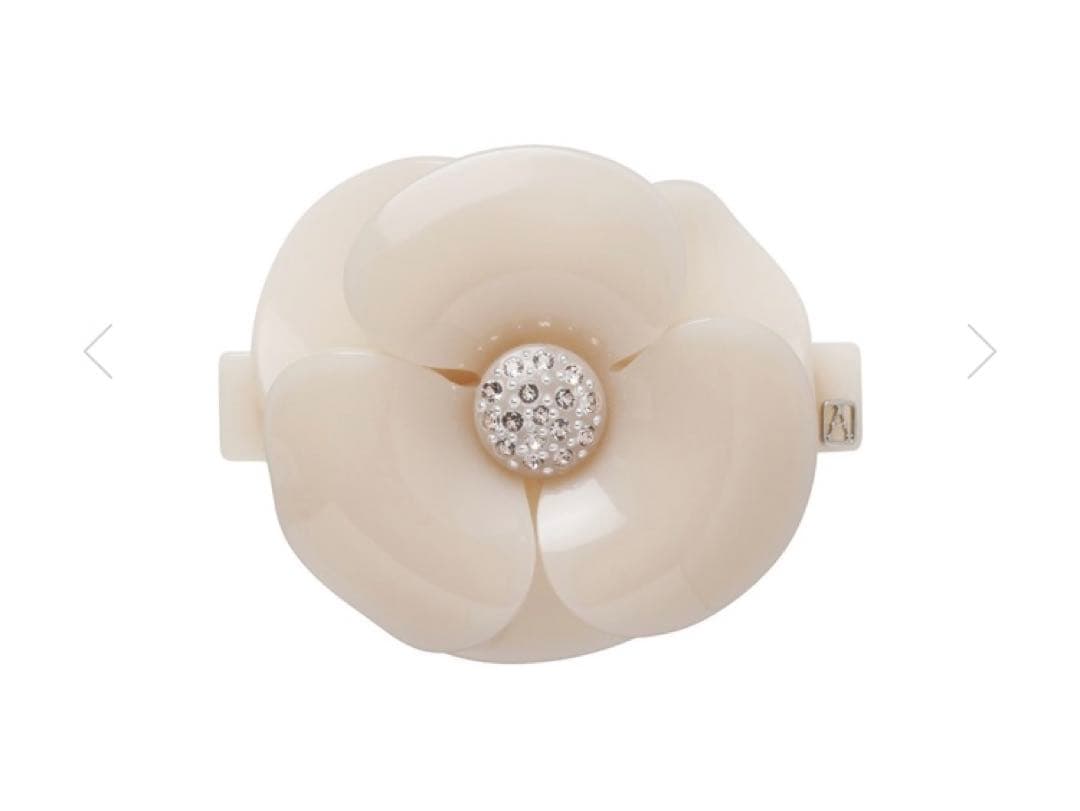 【最終値下げ】アレクサンドルドゥパリ カメリアバレッタ（6㎝）　ベージュ