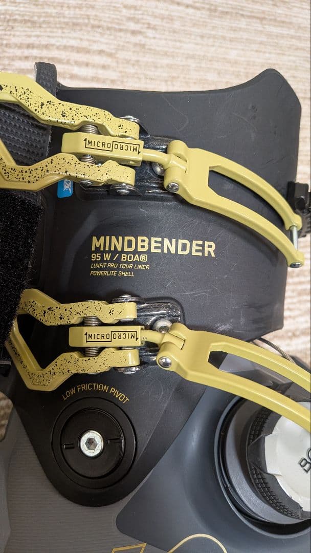 K2 MINDBENDER【4回使用】スキーブーツ 女性用 23〜23.5