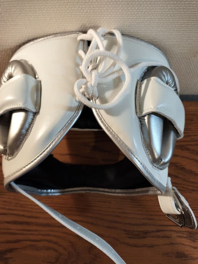 ＦＬＹボクシングヘッドギア　新品未使用