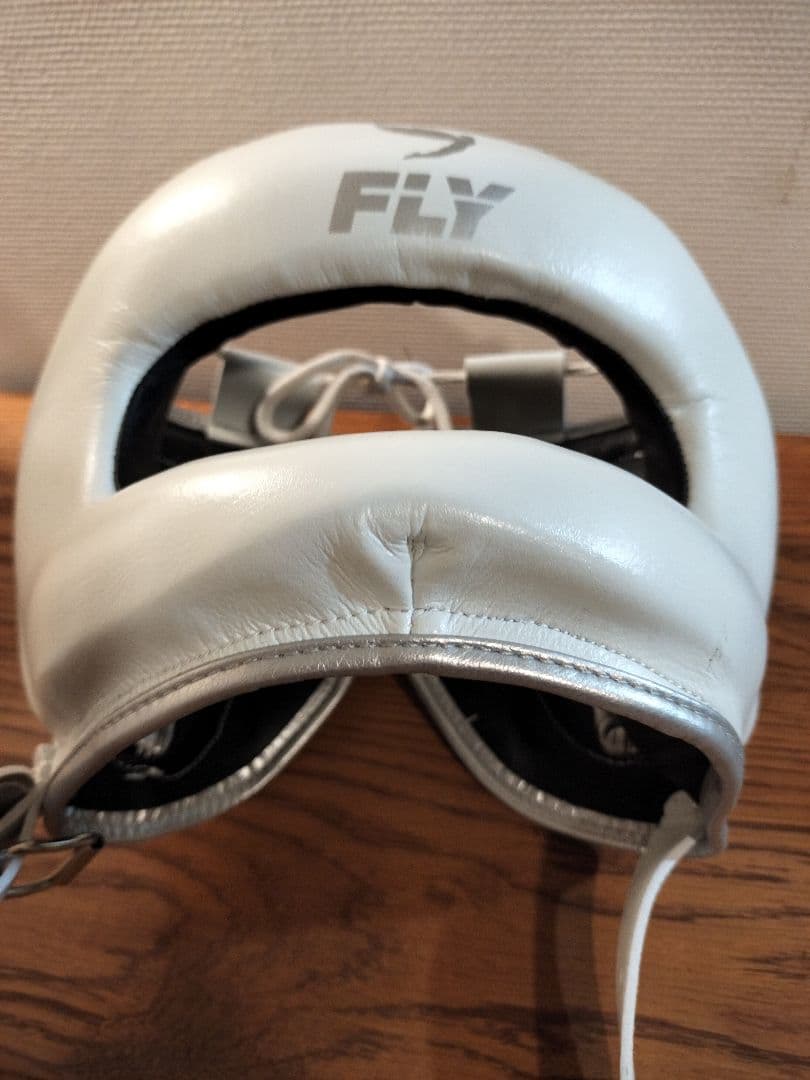 ＦＬＹボクシングヘッドギア　新品未使用