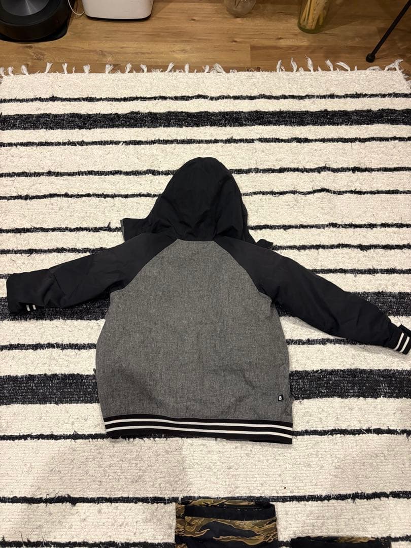 BURTON 迷彩柄 ジャケットとパンツセット Sサイズ