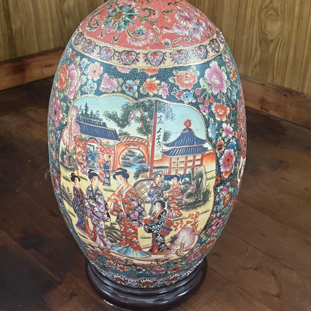 輸出薩摩　豪華絢爛　薩摩焼　金襴手遊女図 卵型置物 床飾物 古美術品
