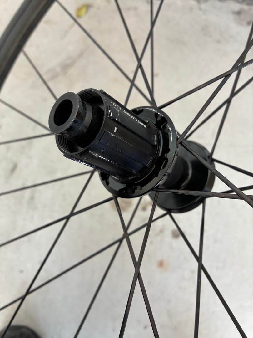 AEOLUS RSL37 ホイール　前後