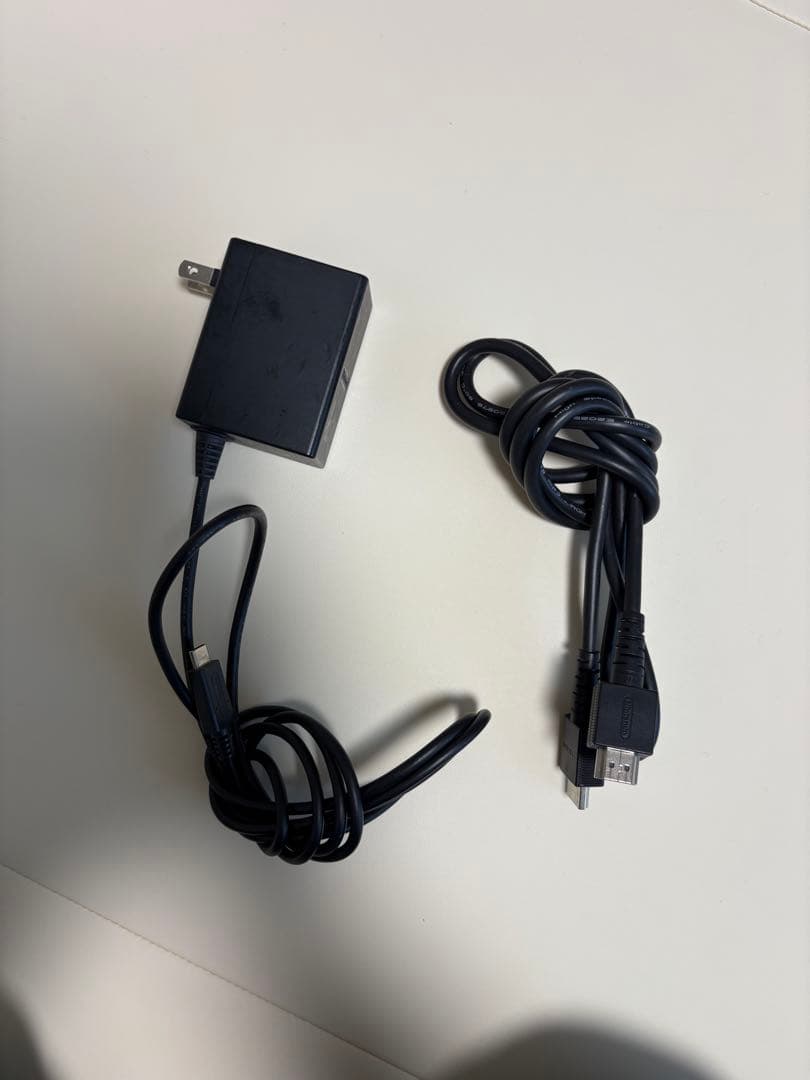 レッド Nintendo Switch 本体